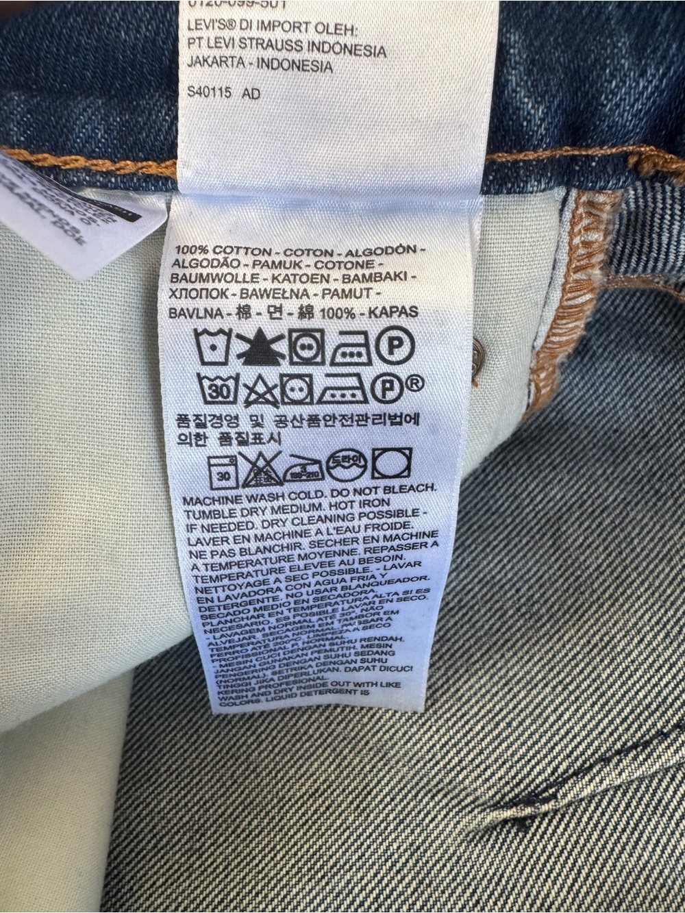 Levi's Straight Leg Jeans with Paint Detailing - Picture 5 of 5